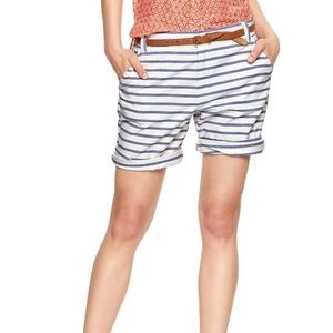 Gap boyfriend shorts blue and white striped